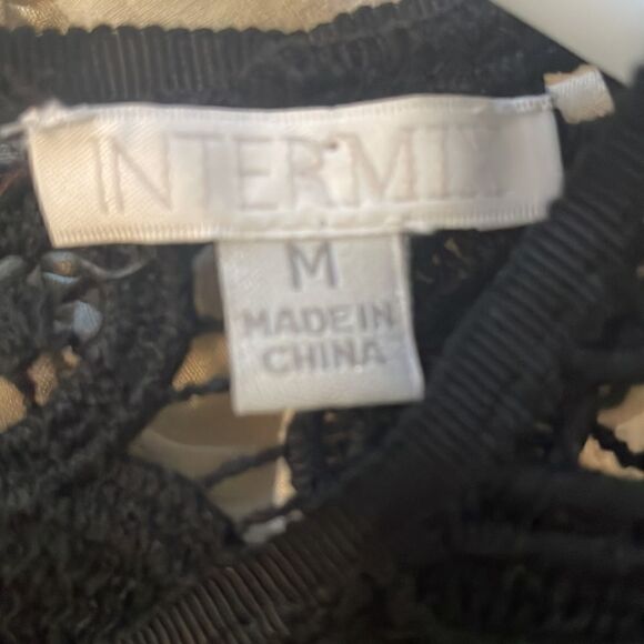 Intermix Black Lace Sleeveless Top - Picture 5 of 6